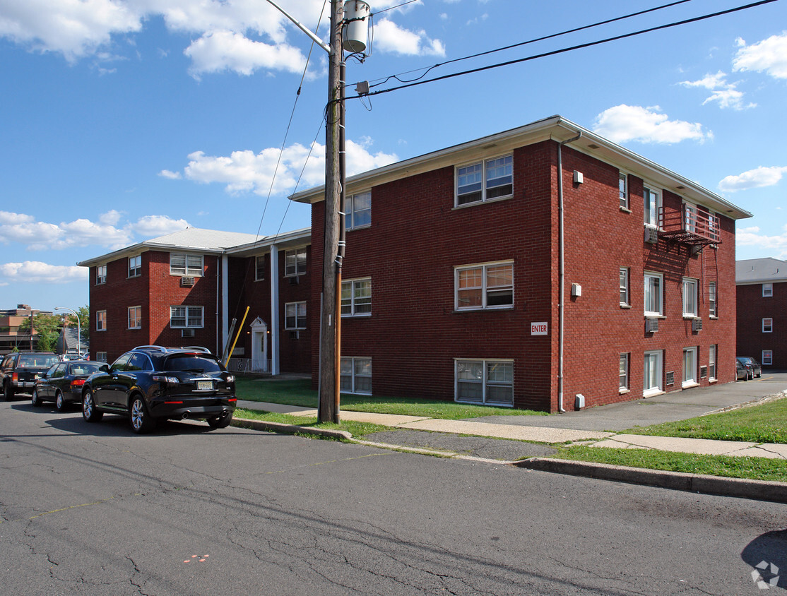 Building Photo - 61 Newcombe St