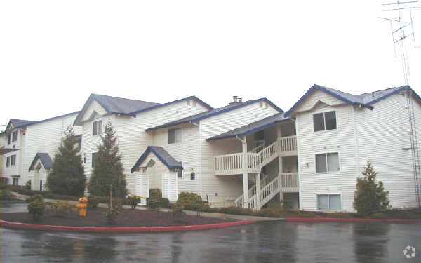 Primary Photo - Nautica Apartments