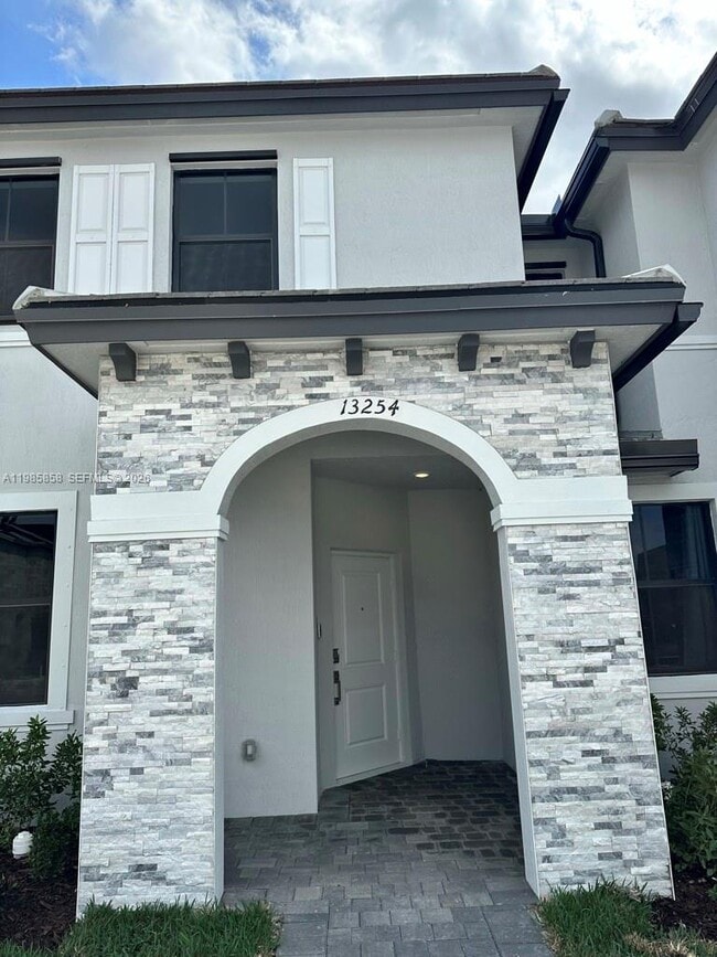 Building Photo - 13254 SW 285th St