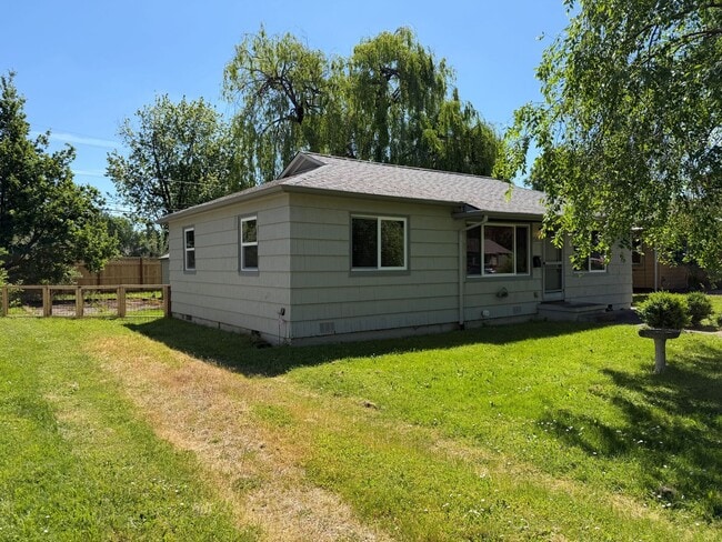 Photo - Updated 2 bedroom 1 bathroom house in Eugene!