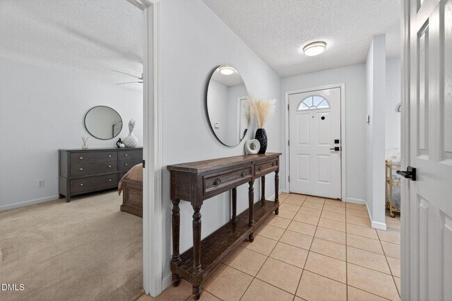 Foto del edificio - 2400 Huntscroft Ln