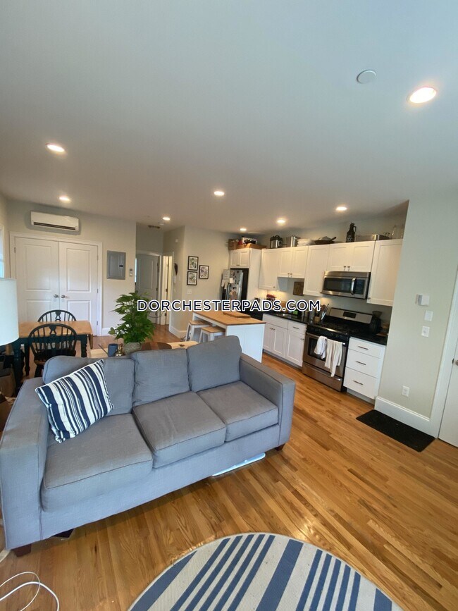 Foto del edificio - 341 Gallivan Blvd