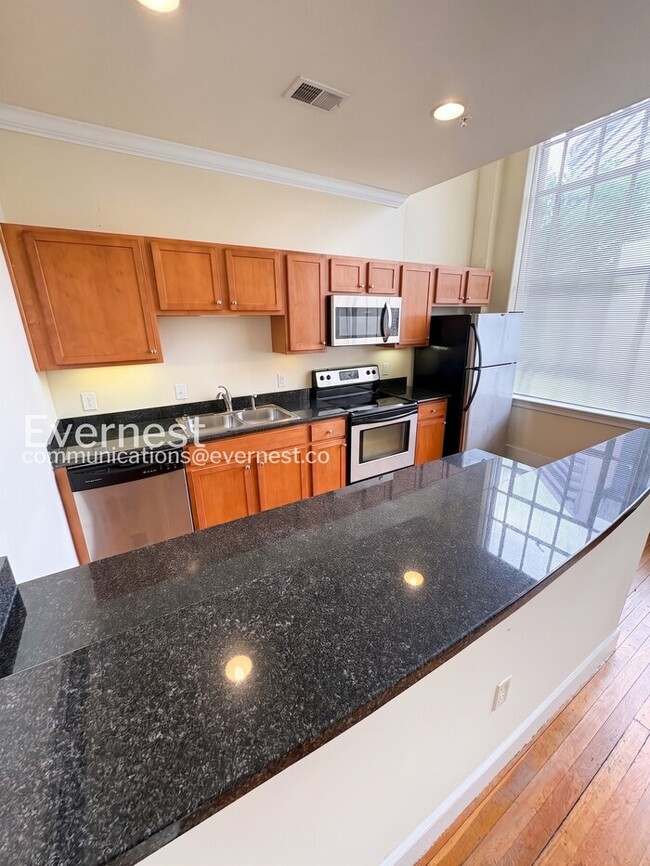 Foto del edificio - 525 E Grace St