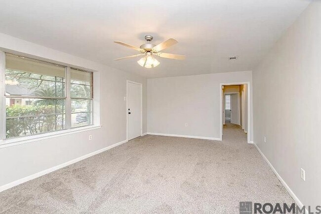 Foto del edificio - 1725 April St