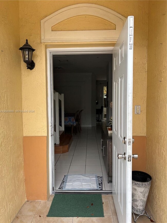 Foto del edificio - 6920 NW 177th St