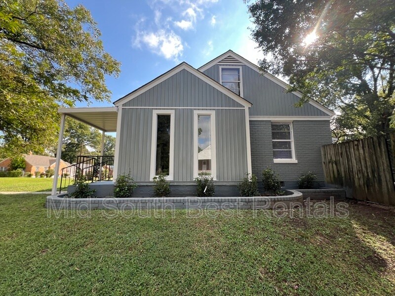 Building Photo - 77 E Fernwood Ave