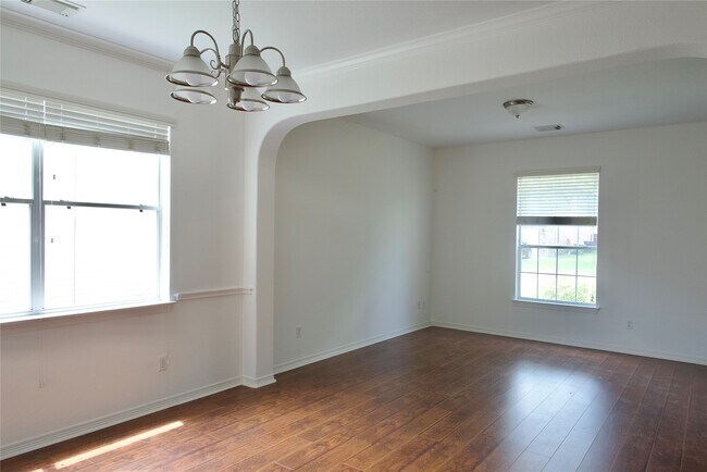 Foto del edificio - 2023 Creek Run Dr