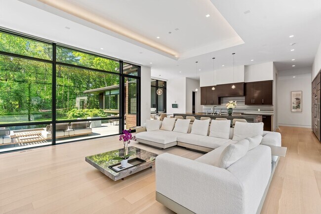 Foto del edificio - 63 Sylvan Ln