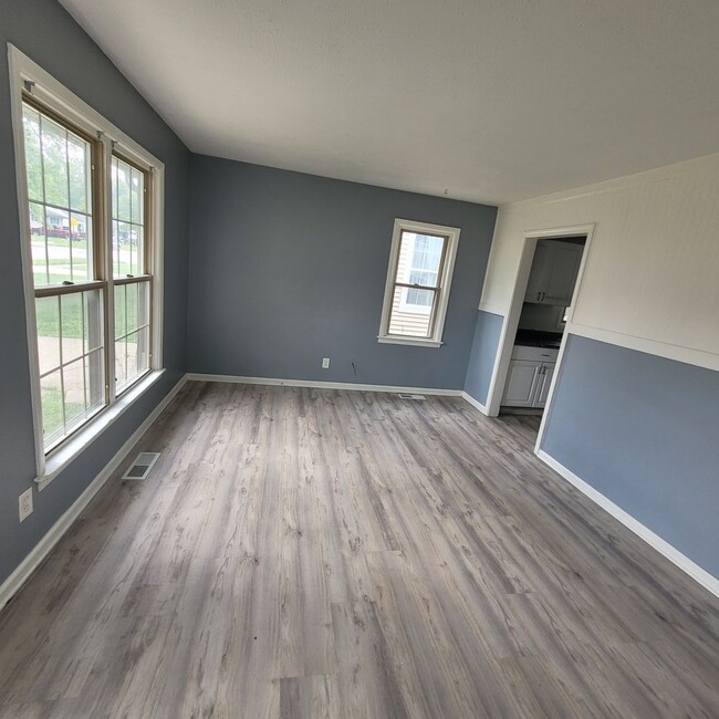 Building Photo - Perfect Ranch Home 3 bd 1 bath Westside-Cl...