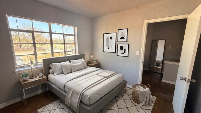 Foto del edificio - $875 All Bills Paid: 2-Bedroom Townhome