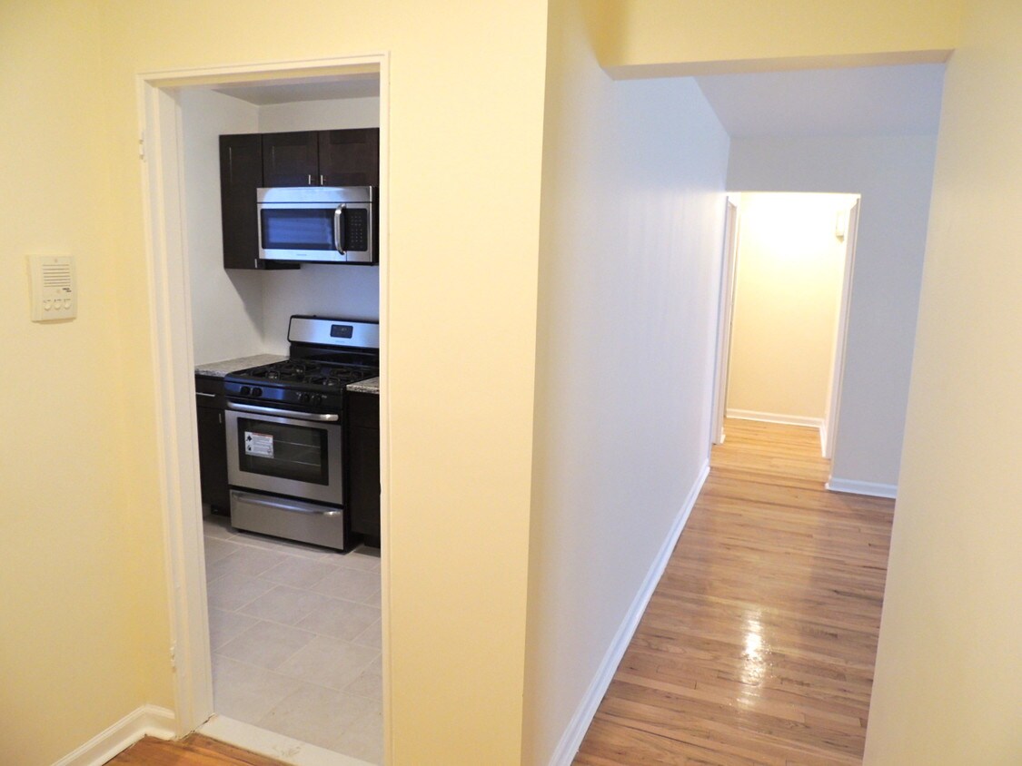 Primary Photo - 64-41 Saunders St
