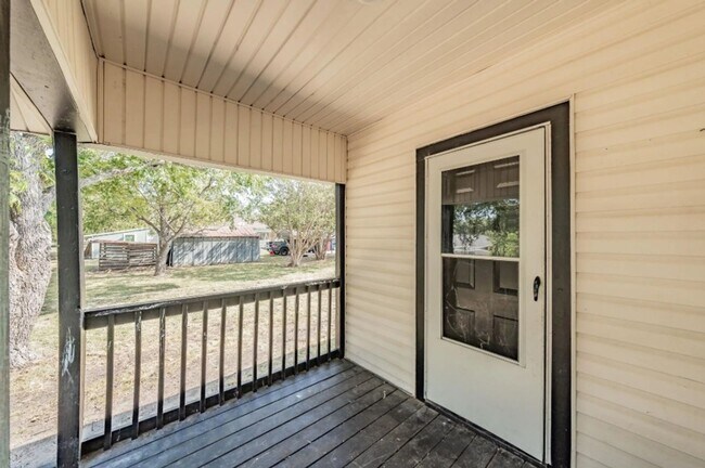 Building Photo - Charming 2BR House in Farmersville