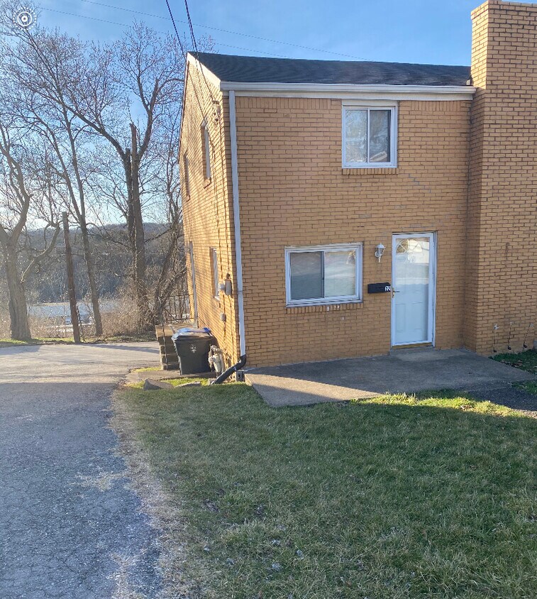 22 Dorsey St Unit 22, Bridgeville, PA 15017 Apartments in Bridgeville