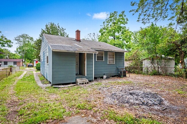 Building Photo - 3516 Penton St