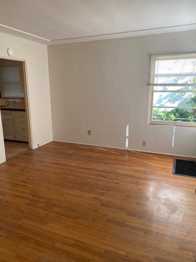 Building Photo - 2566 1/2 B Street