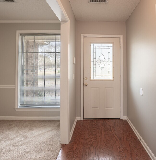 Building Photo - 981 Saltwood Rd