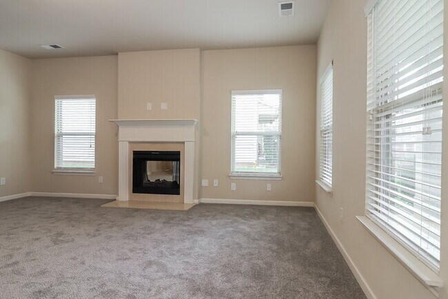 Foto del edificio - 181 Stillwood Dr