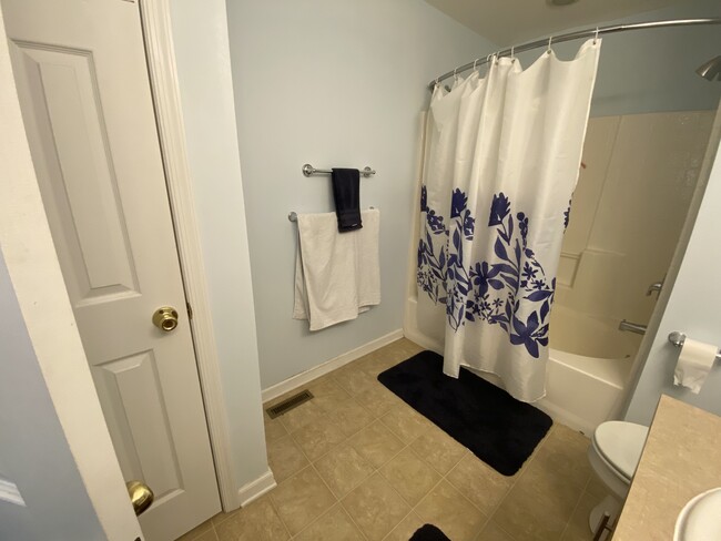 Foto del edificio - 1533 Crest Park Ct