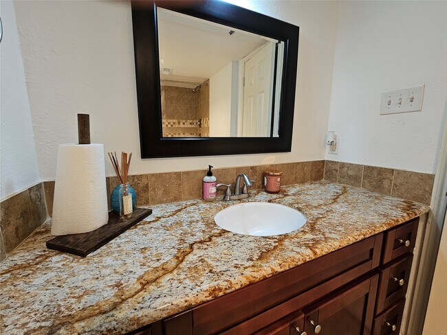 Foto del edificio - 1806 Saxony Ln