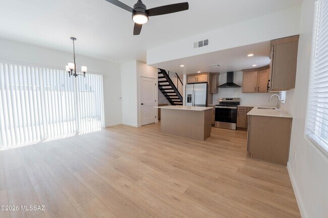 Foto del edificio - 1300 N Rook Ave