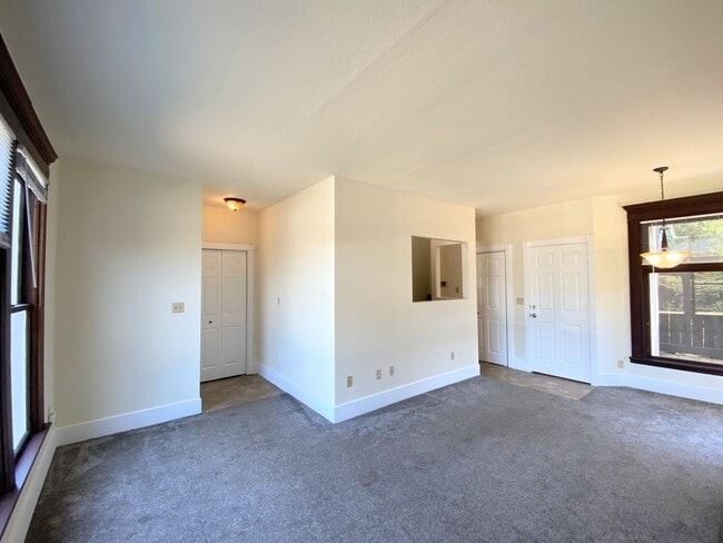 Building Photo - 3504-3504 N 30th St