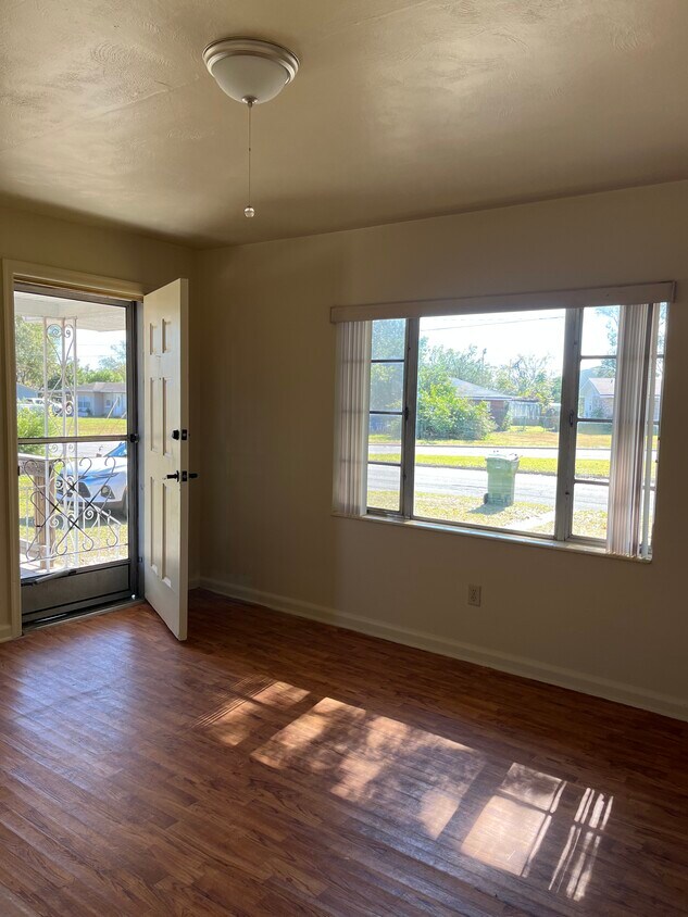 1841 Orangewood Ave SW, Winter Haven, FL 33880 House Rental in Winter