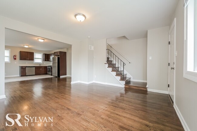 Foto del edificio - Lovely 3 level end unit townhome!
