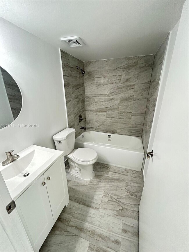 Foto del edificio - 11750 SW 18th St