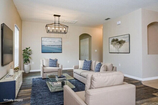Building Photo - 6881 Glenbrook Dr