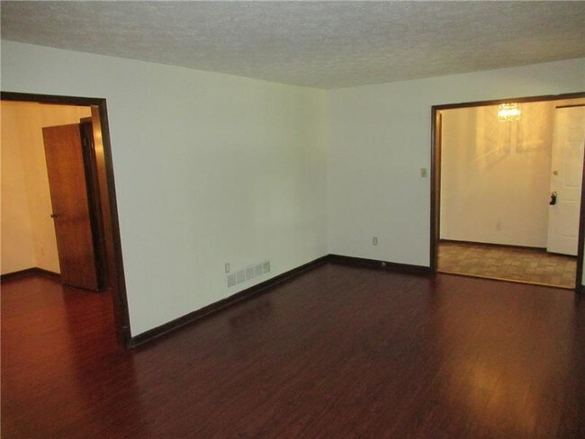 Building Photo - 380 Shelton Woods Ct