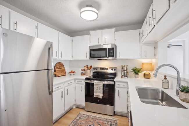 Building Photo - Cambridge Park Apartments