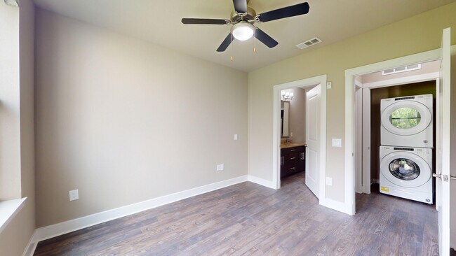 Interior Photo - Savoye