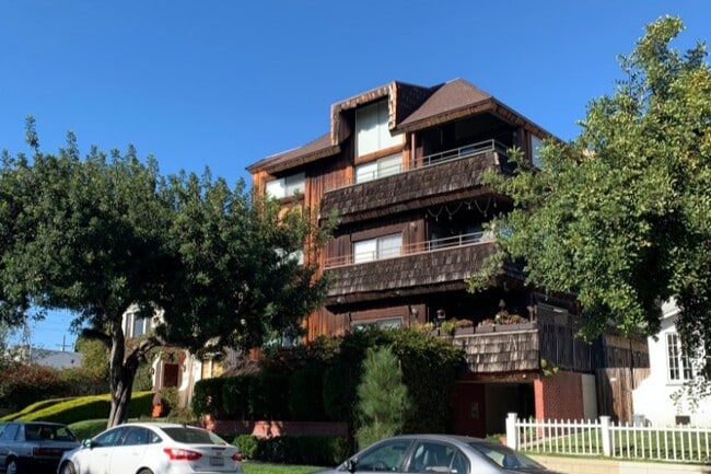 Building Photo - 817 10th St