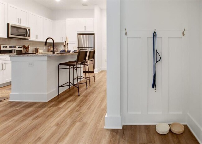 Building Photo - 4270 Phil Niekro Pkwy