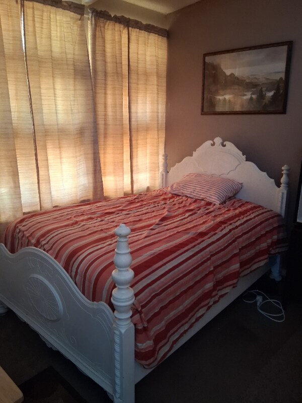 Foto principal - 5730 Jackson Ave