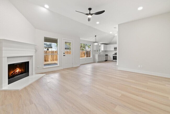 Building Photo - 1006 Cottonbowl Dr