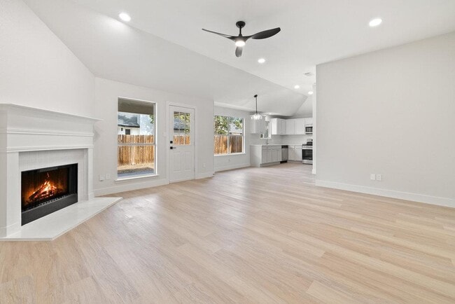 Foto del edificio - 1006 Cottonbowl Dr