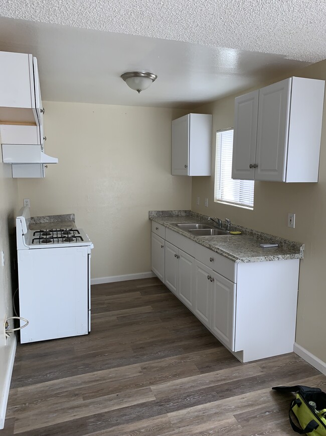 Building Photo - 2435 W Avenue 33
