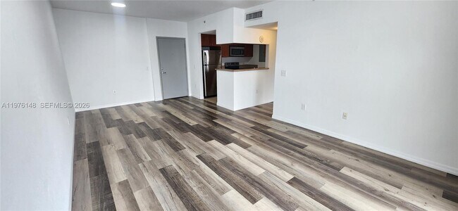 Foto del edificio - 36 NW 6th Ave