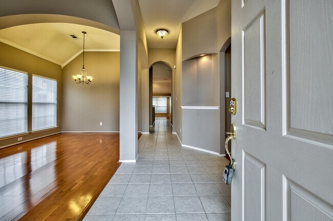 Building Photo - 3016 Afton Ridge Dr