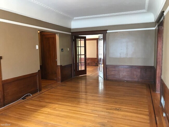 Building Photo - 45-47 Ashbury St