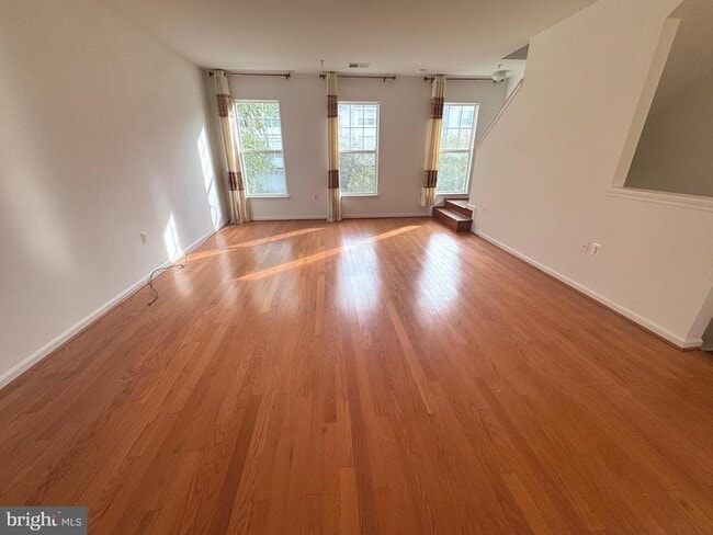 Foto del edificio - 108 Moore Dr