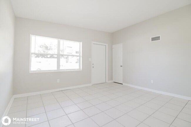 Building Photo - 320 Hilltop Dr N, Titusville, FL 32796