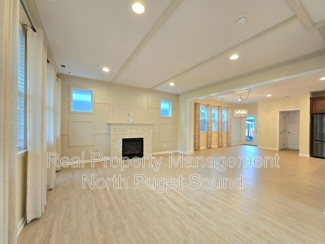 Building Photo - 4421 Riverfront Blvd