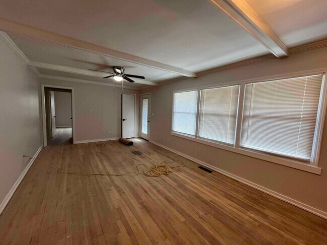 Foto del edificio - 1734 Cahoon St SW