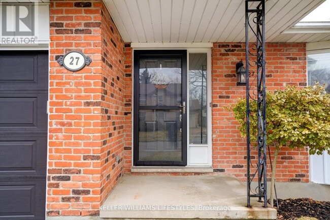 Building Photo - 27 Woodborough St