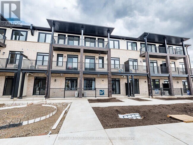 Building Photo - 69 Thatcher Dr