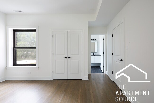 Foto del edificio - 6330 N Wayne Ave