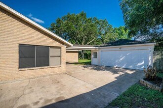 Building Photo - 21203 Park Brook Dr