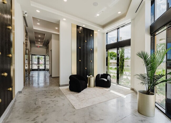 Foto del edificio - 2750 Griffin Rd